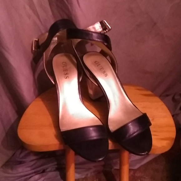 Guess black heels - Picture 2 of 3